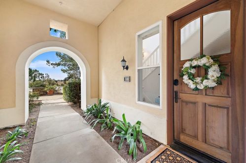 17 Merano Ct, Newport Beach, CA 92657-1530