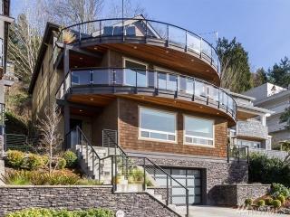 4232 Chilberg Ave, Seattle WA  98116-3531 exterior