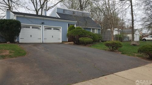 30 Birch Run Dr, Piscataway, NJ 08854-2135