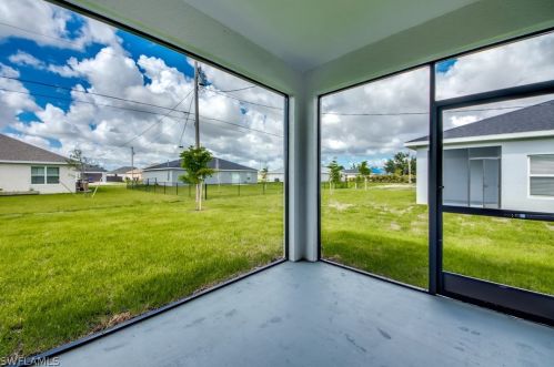 416 6th Ave, Cape Coral FL  33990-0011 exterior