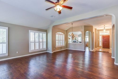 13137 Appaloosa Chase Dr, Austin TX  78732-1974 exterior