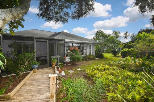 308 South Dr, Nokomis FL  34275-1343 exterior