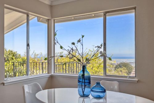 1276 Encina Dr, Millbrae CA 94030-2839 exterior