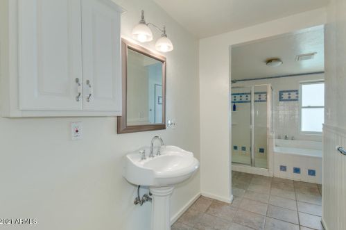 4333 17 Ave, Phoenix AZ 85085-6300 exterior