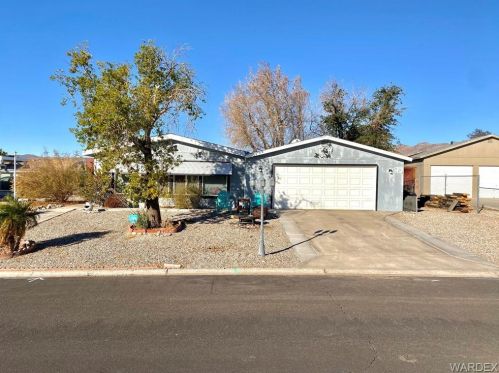 589 Holly St, Bullhead City AZ  86442-6245 exterior