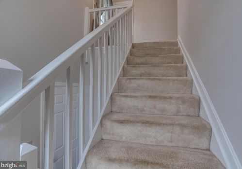 7779 Willow Pt Dr, Falls Church VA  22042-7536 exterior