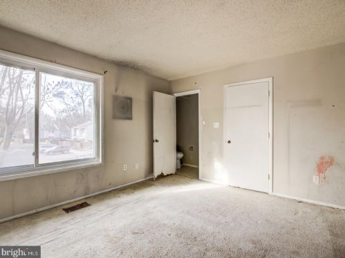 2238 Southgate Sq, Herndon VA  20191-1229 exterior