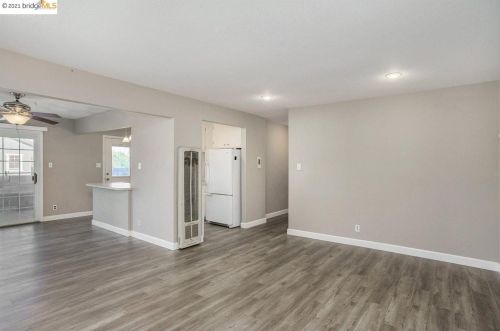 214 Ruby St, Oakley CA  94561-2197 exterior