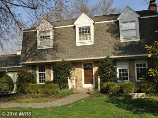 124 Governors Dr, Leesburg VA  20175-4320 exterior