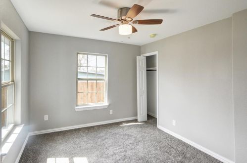 2403 Warwick Ave, Fort Worth TX  76106-7557 exterior