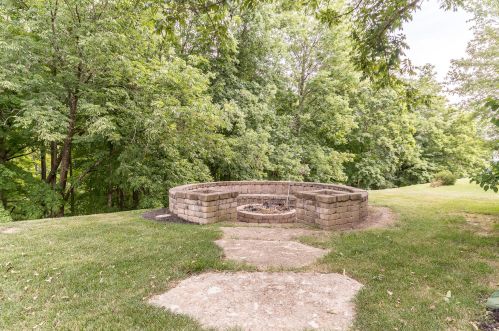 8235 Woodcreek Dr, Florence KY  41042-9119 exterior