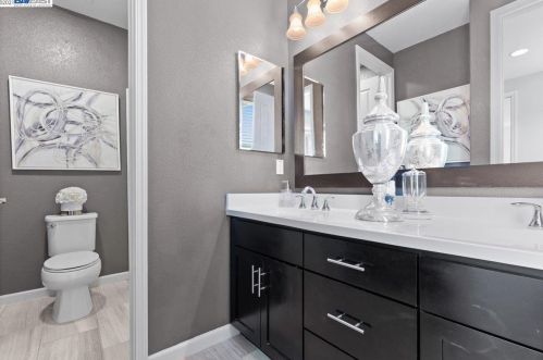 1799 Tramonti Dr, Pleasanton CA  94568-4249 exterior