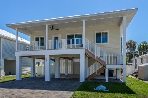 256 Pearl St, Fort Myers Beach, FL 33931-3239