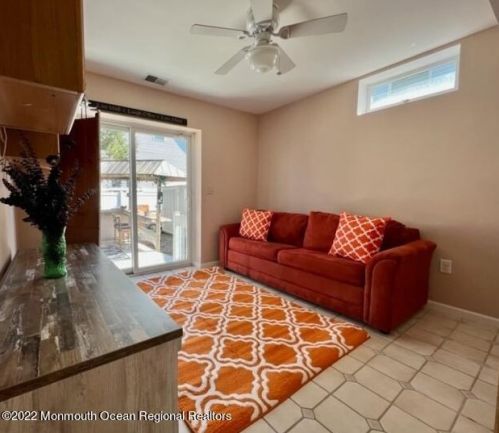 314 Fort Ave, Pelican Island NJ  08751-1410 exterior