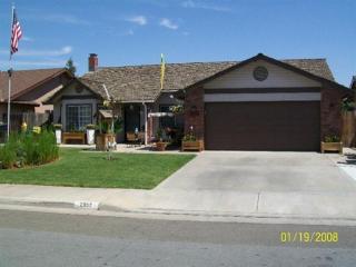 2357 Fernwood Dr, Hanford, CA 93230-7257