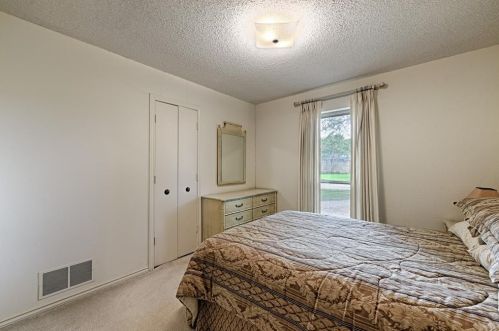 1319 Huntington Dr, Richardson TX  75080-2810 exterior