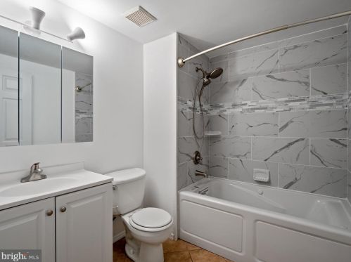 2268 Cocquina Dr, Herndon VA  20191-1140 exterior