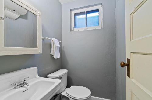 4108 Lk Dr, Milwaukee WI 53211-1719 exterior