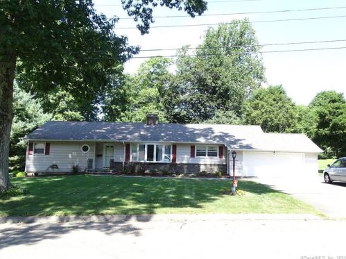 20 Clark Rd, Bridgeport, CT 06611-2406