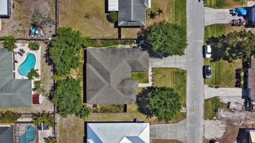 631 Sandbar Ter, Fort Pierce FL  34953-1958 exterior