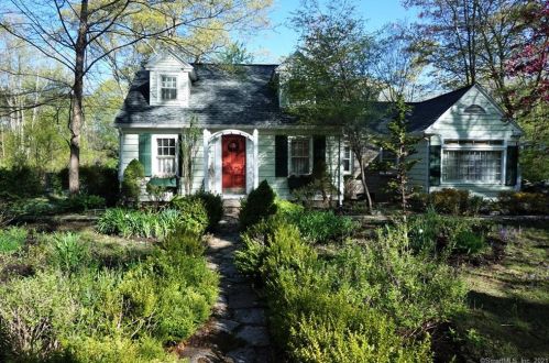 289 Stonington Rd, Stonington, CT 06378-2637