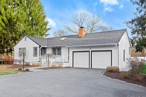 36 Rutlee Dr, Bridgeport, CT 06611-4334