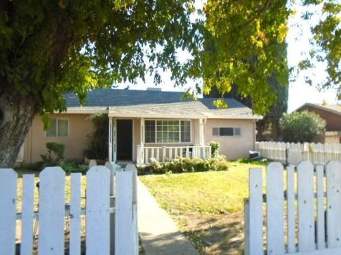 7318 Vine Ave, Winton, CA 95388-9311
