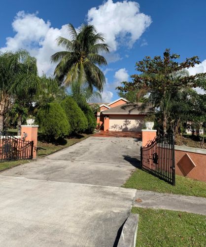 12417 Key Lime Blvd, West Palm Beach, FL 33412-1402