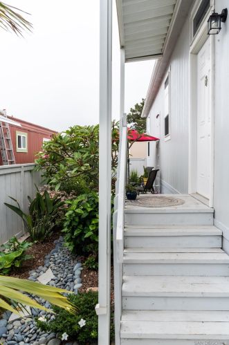 699 Vulcan Ave, Encinitas CA  92024-2122 exterior