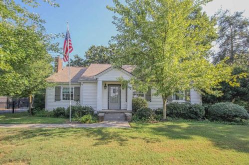 1714 Tuckaleechee Pike, Maryville, TN 37803-6152