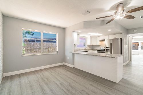 9150 Dresden Ln, Port Richey, FL 34668-5113
