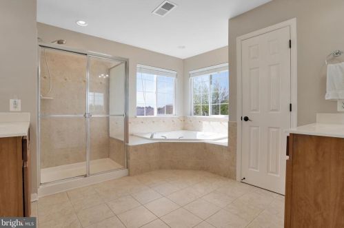 125 Victoria Ln, Charles Town WV  25414-5984 exterior