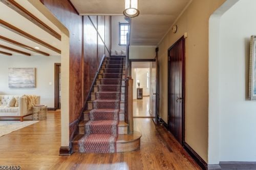 202 Forest Ave, Glen Ridge, NJ 07028-2416