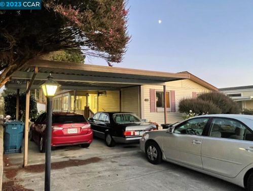 30 Canada Cove Ave, Princeton By The Sea, CA 94019-2351