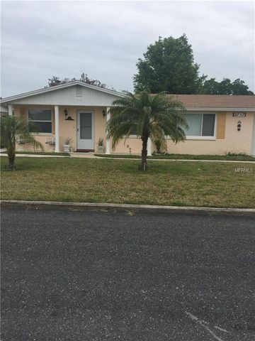 3717 Redwood Dr, Tarpon Springs, FL 34691-3541