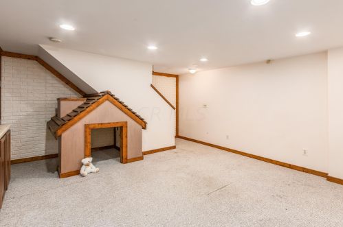 1616 Milington Way, Marysville OH  43040-9313 exterior