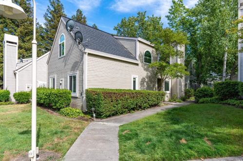 3305 Yulupa Ave, Santa Rosa, CA 95405-9103