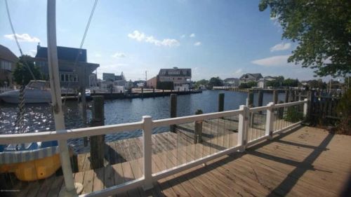 54 Longpoint Dr, Bricktown NJ  08723-7513 exterior