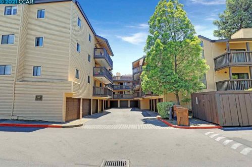 99 Cleaveland Rd, Concord CA  94523-3758 exterior