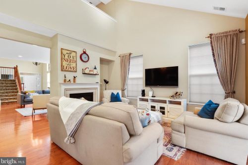 5 Brighton Pl, Swedesboro NJ  08085-5060 exterior