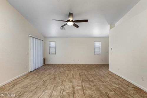 45694 Rainbow Dr, Maricopa, AZ 85139-6684