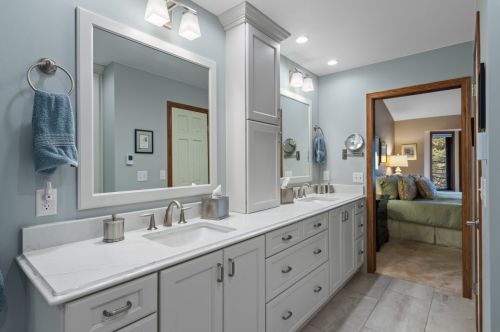 1510 Eastbrook Dr, Thiensville WI  53092-2986 exterior