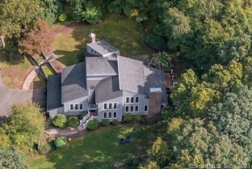 56 Strickland St, Glastonbury, CT 06033-2525