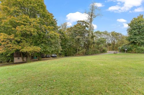 3041 Cummings Dr, Glenshaw PA  15116-2801 exterior