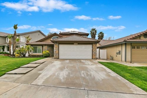 19220 White Dove Ln, Riverside, CA 92508-6031