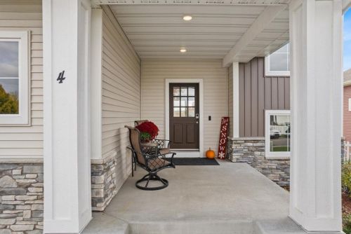 4 Promise Blvd, Hudson WI  54016-8722 exterior