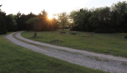 1511 Walnut Grv Rd, Midlothian TX  76065-4749 exterior