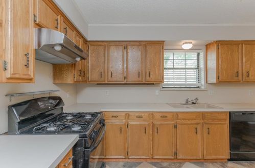 601 Headlee St, Denton TX  76201-0852 exterior