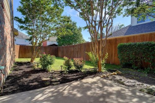 4236 Winding Brk Dr, Plano TX  75093-6901 exterior