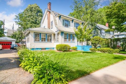 42 Park End Pl, East Orange, NJ 07018-1113